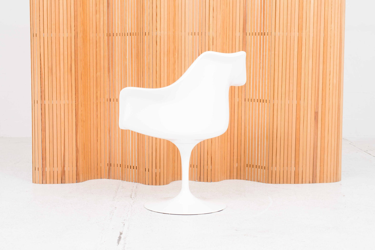 Tulip Armchair by Eero Saarinen for Knoll International in white