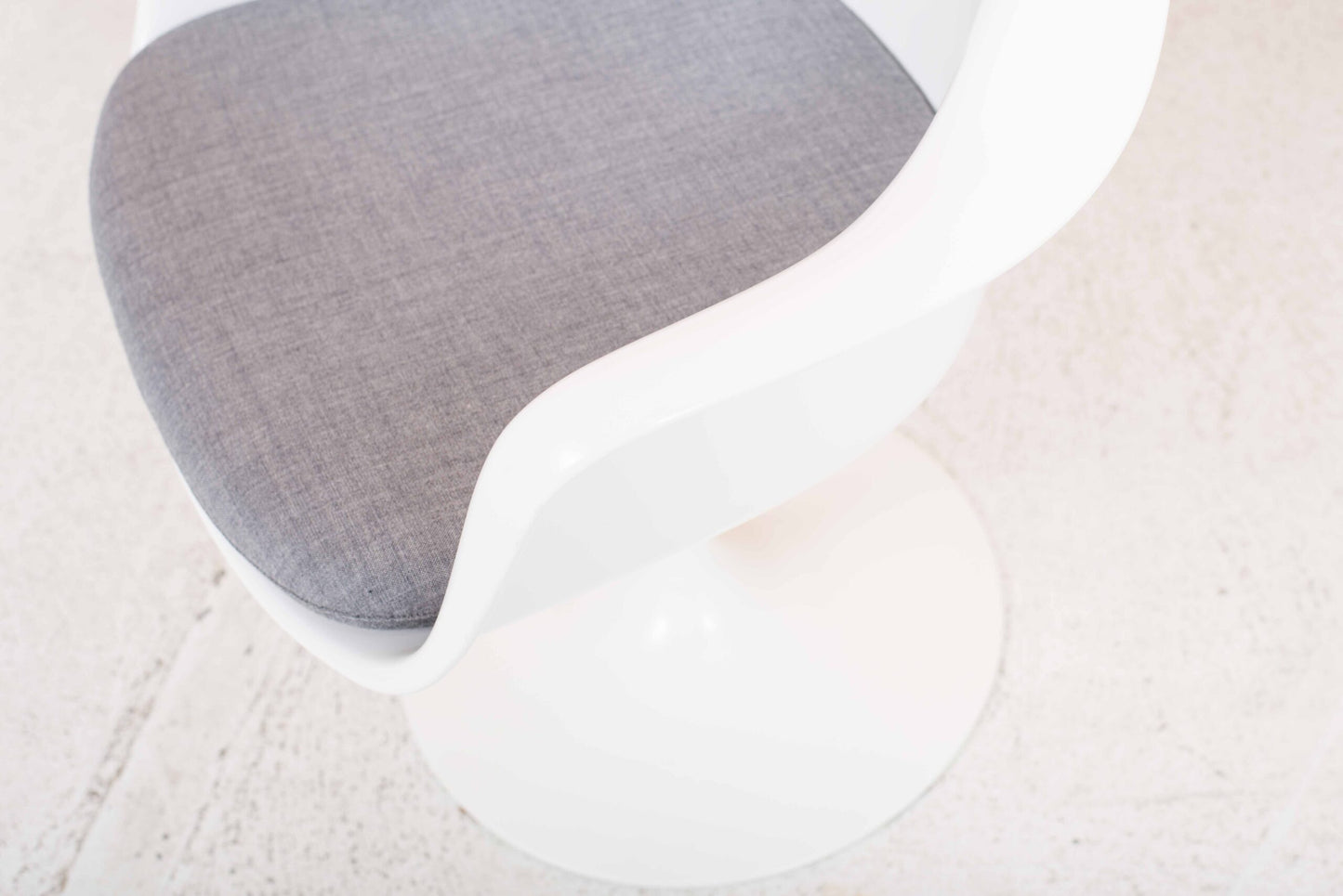 Tulip Armchair by Eero Saarinen for Knoll International in white