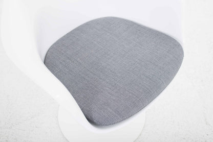 Tulip Armchair by Eero Saarinen for Knoll International in white