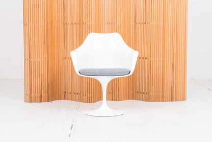 Tulip Armchair by Eero Saarinen for Knoll International in white