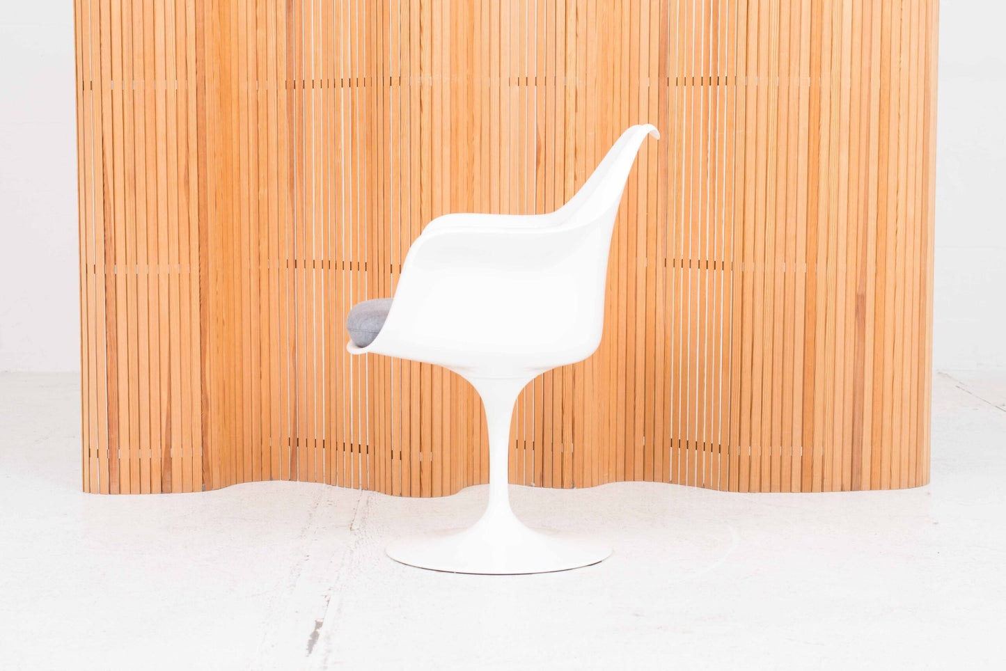 Tulip Armchair by Eero Saarinen for Knoll International in white