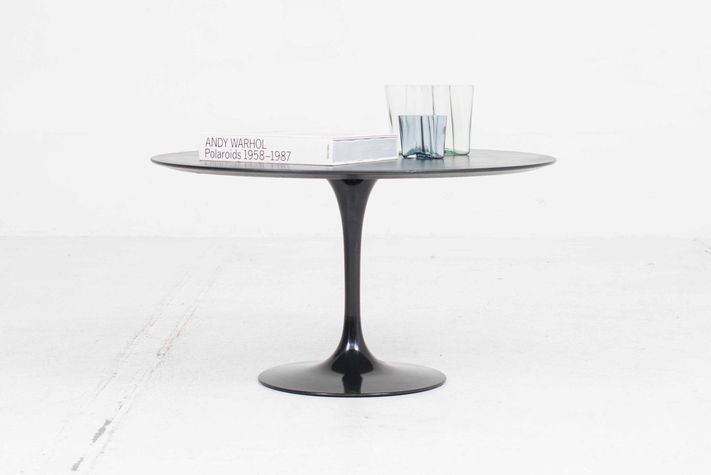 Table basse Tulip par Eero Saarinen pour Knoll