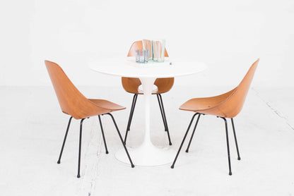 Tulip Table 91cm by Eero Saarinen for Knoll International