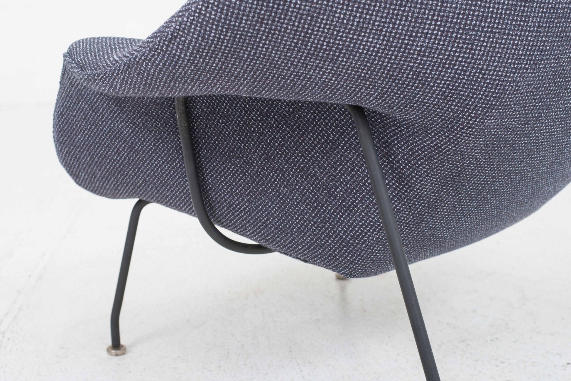 Vintage Sessel Womb von Eero Saarinen für Knoll International & Ottoman