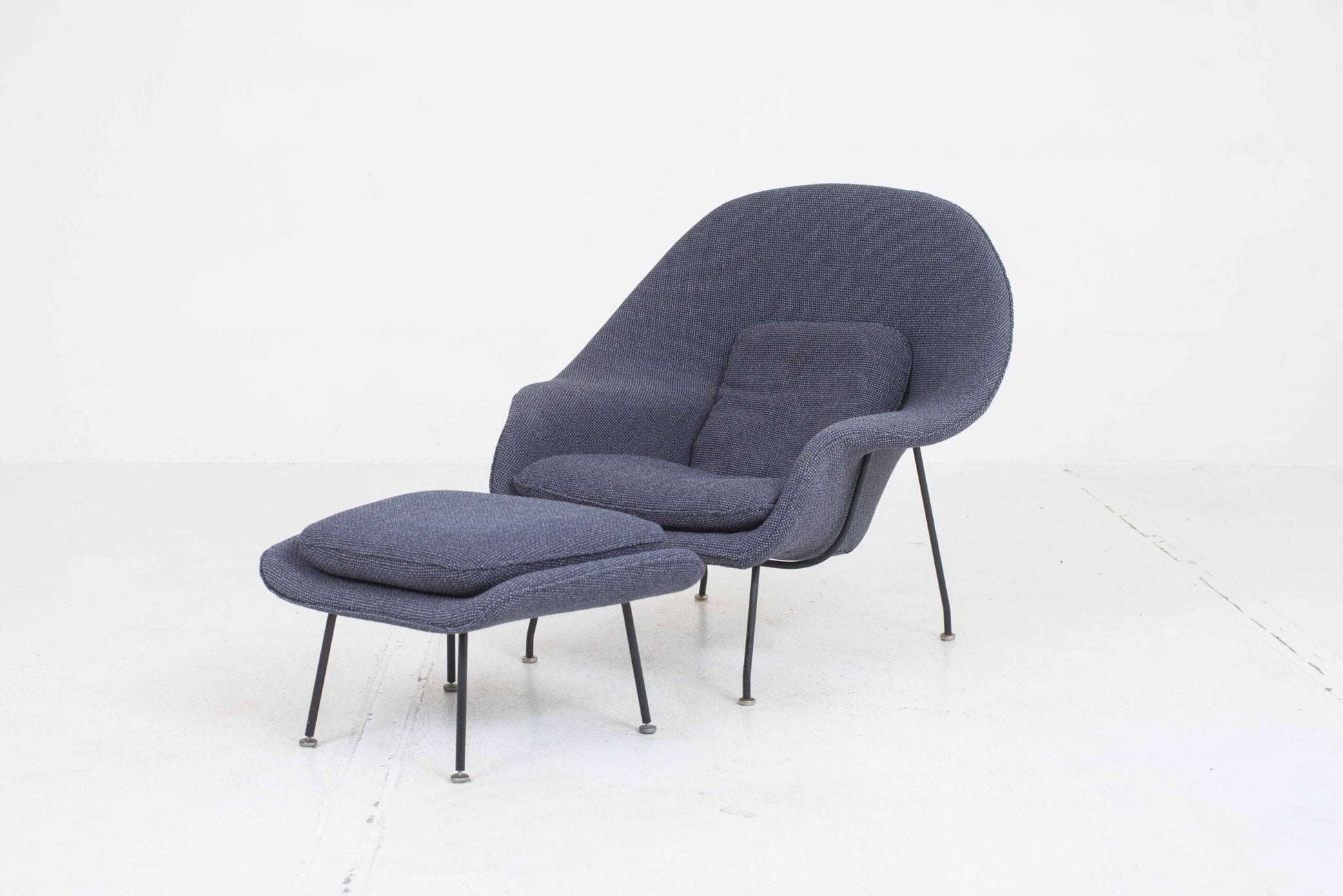 Vintage Sessel Womb von Eero Saarinen für Knoll International & Ottoman