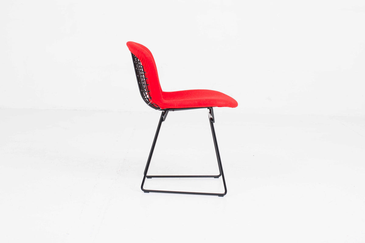 Vintage Stuhl Bertoia von Harry Bertoia für Knoll International, schwarz mit rotem Polster