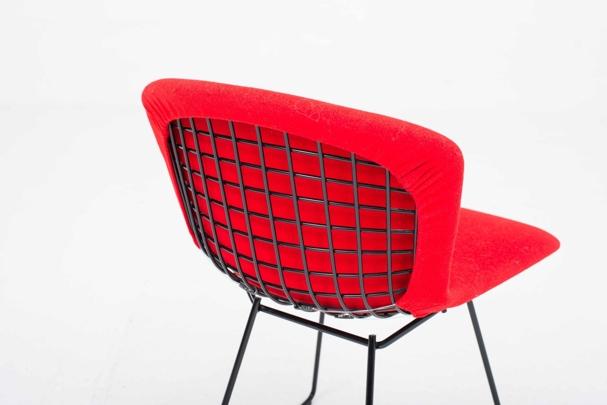 Vintage Stuhl Bertoia von Harry Bertoia für Knoll International, schwarz mit rotem Polster
