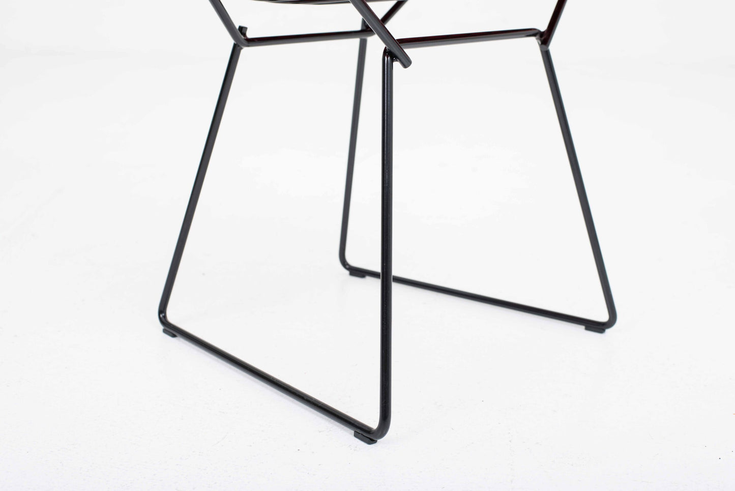 Vintage Stuhl Bertoia von Harry Bertoia für Knoll International, schwarz mit rotem Polster