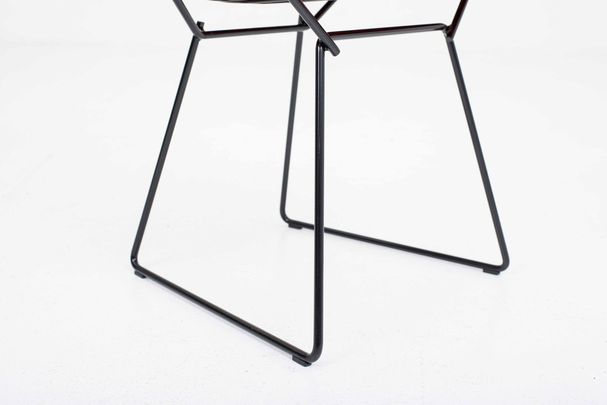 Vintage Stuhl Bertoia von Harry Bertoia für Knoll International, schwarz mit rotem Polster