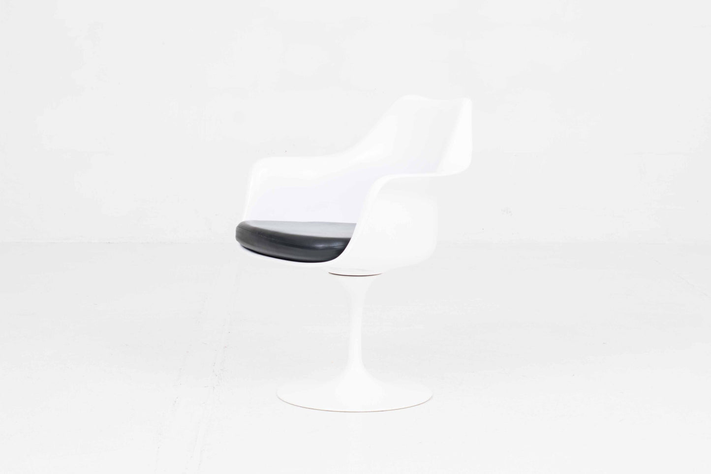 Vintage Armlehnstuhl Tulip von Eero Saarinen für Knoll International in Weiß