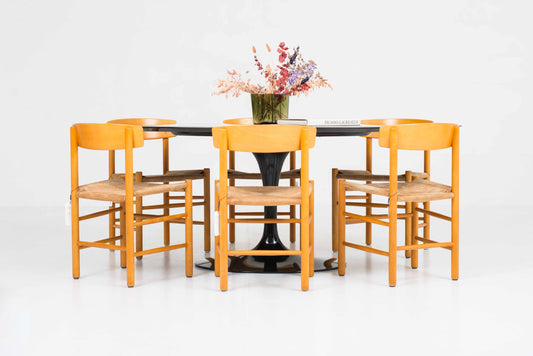 Vintage Tisch Tulip Oval 198cm von Eero Saarinen für Knoll International in Schwarz