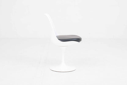 Vintage Stuhl "Tulip" von Eero Saarinen für Knoll International, schwarzes Lederkissen