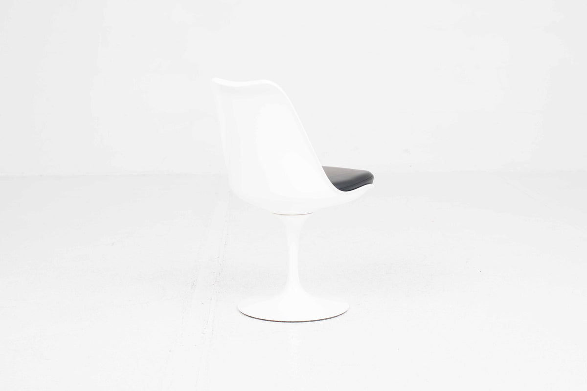 Vintage Stuhl "Tulip" von Eero Saarinen für Knoll International, schwarzes Lederkissen