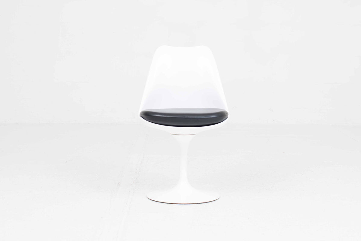 Vintage Stuhl "Tulip" von Eero Saarinen für Knoll International, schwarzes Lederkissen