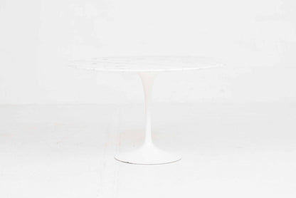 Vintage Tisch "Tulip Table" von Eero Saarinen für Knoll International, weisser Marmor, 120cm