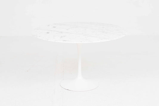 Vintage Tisch "Tulip Table" von Eero Saarinen für Knoll International, weisser Marmor, 120cm
