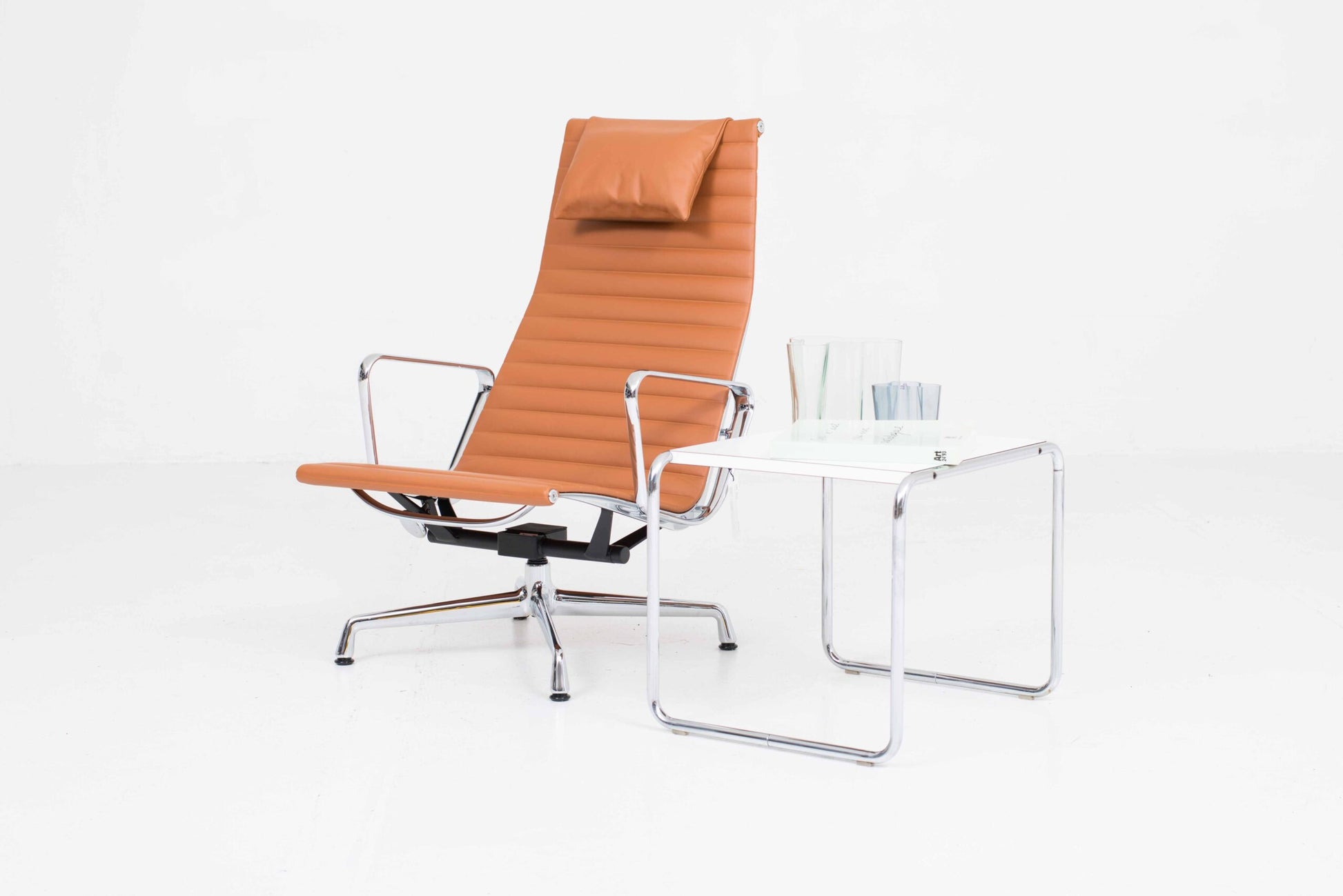 Vintage Couchtisch Laccio 1 von Marcel Breuer für Knoll in Weiß