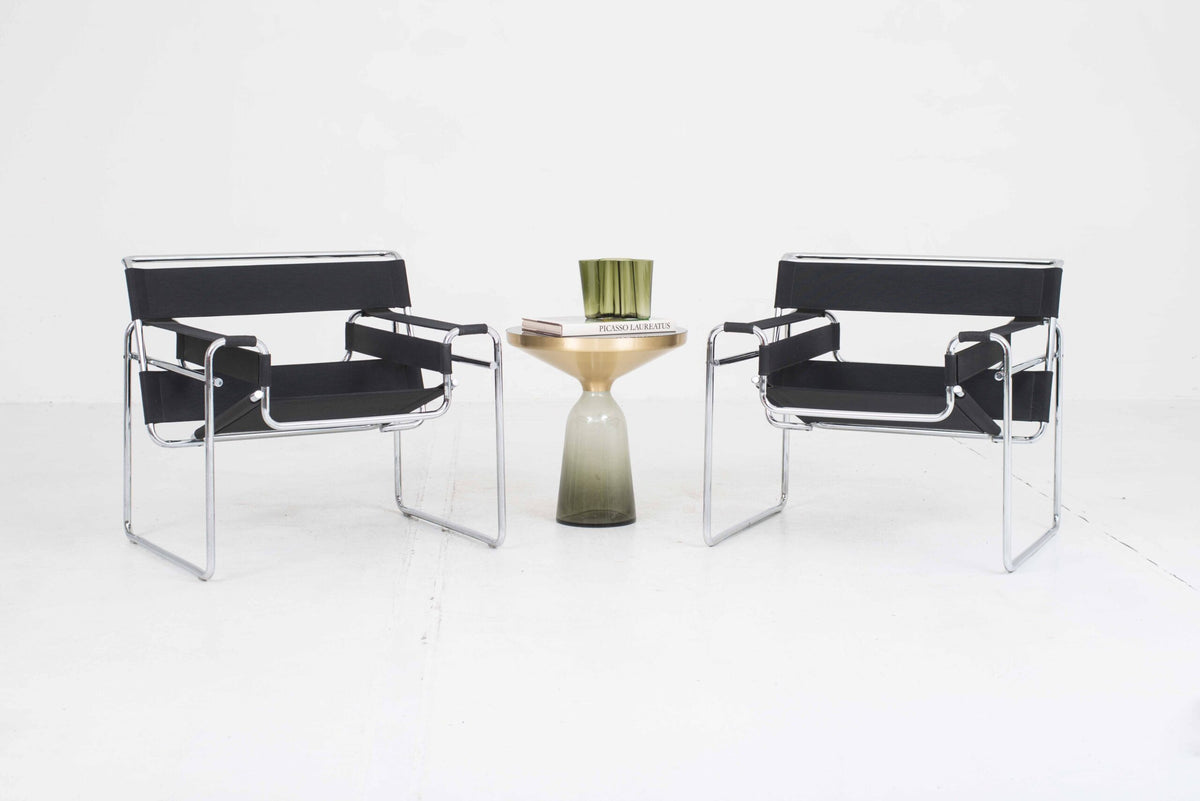 Vintage Wassily Sessel von Marcel Breuer für Knoll in schwarzem Stoff