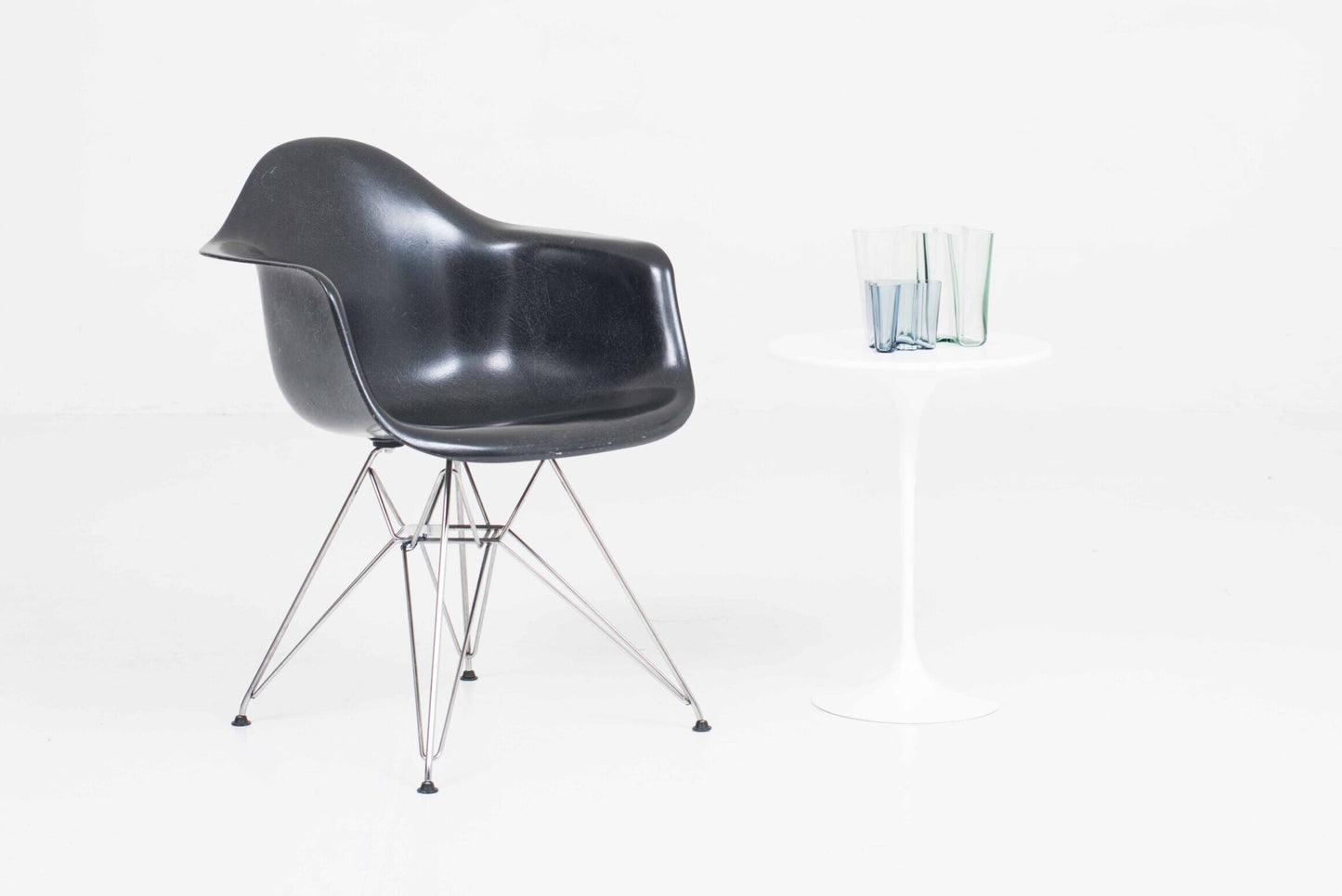 Vintage Beistelltisch Tulip von Eero Saarinen für Knoll in Weiß