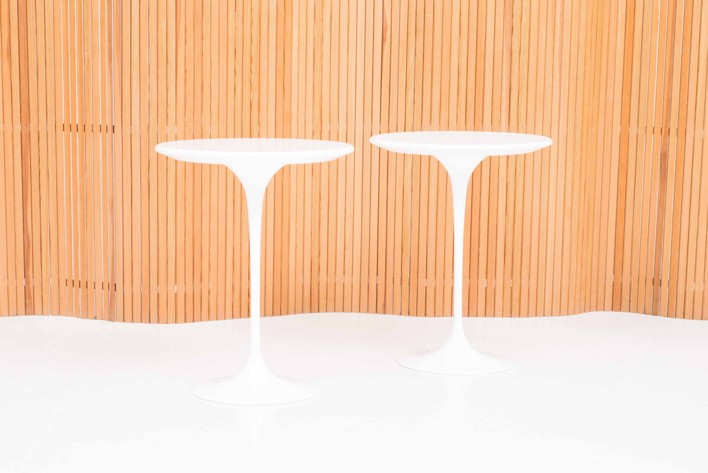 Vintage Beistelltisch Tulip von Eero Saarinen für Knoll in Weiß