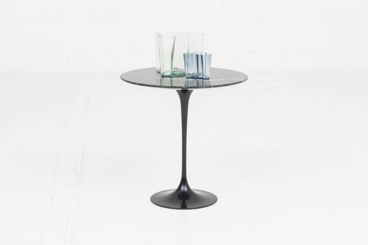 Vintage Beistelltisch "Tulip" von Eero Saarinen für Knoll International, schwarzer Marmor