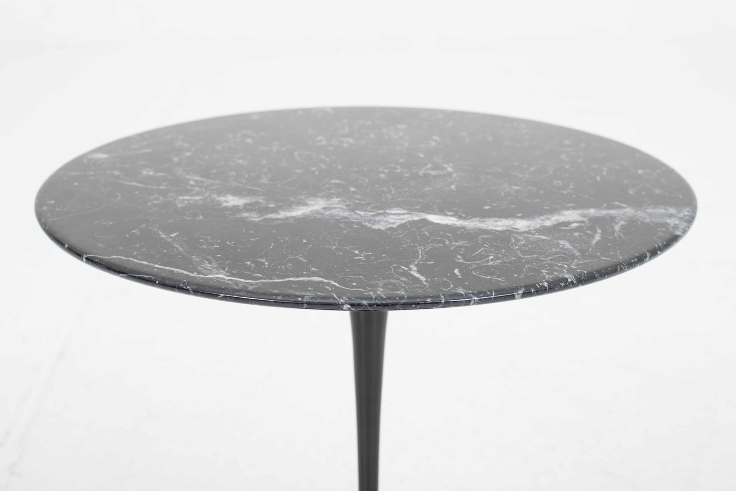 Vintage Beistelltisch "Tulip" von Eero Saarinen für Knoll International, schwarzer Marmor