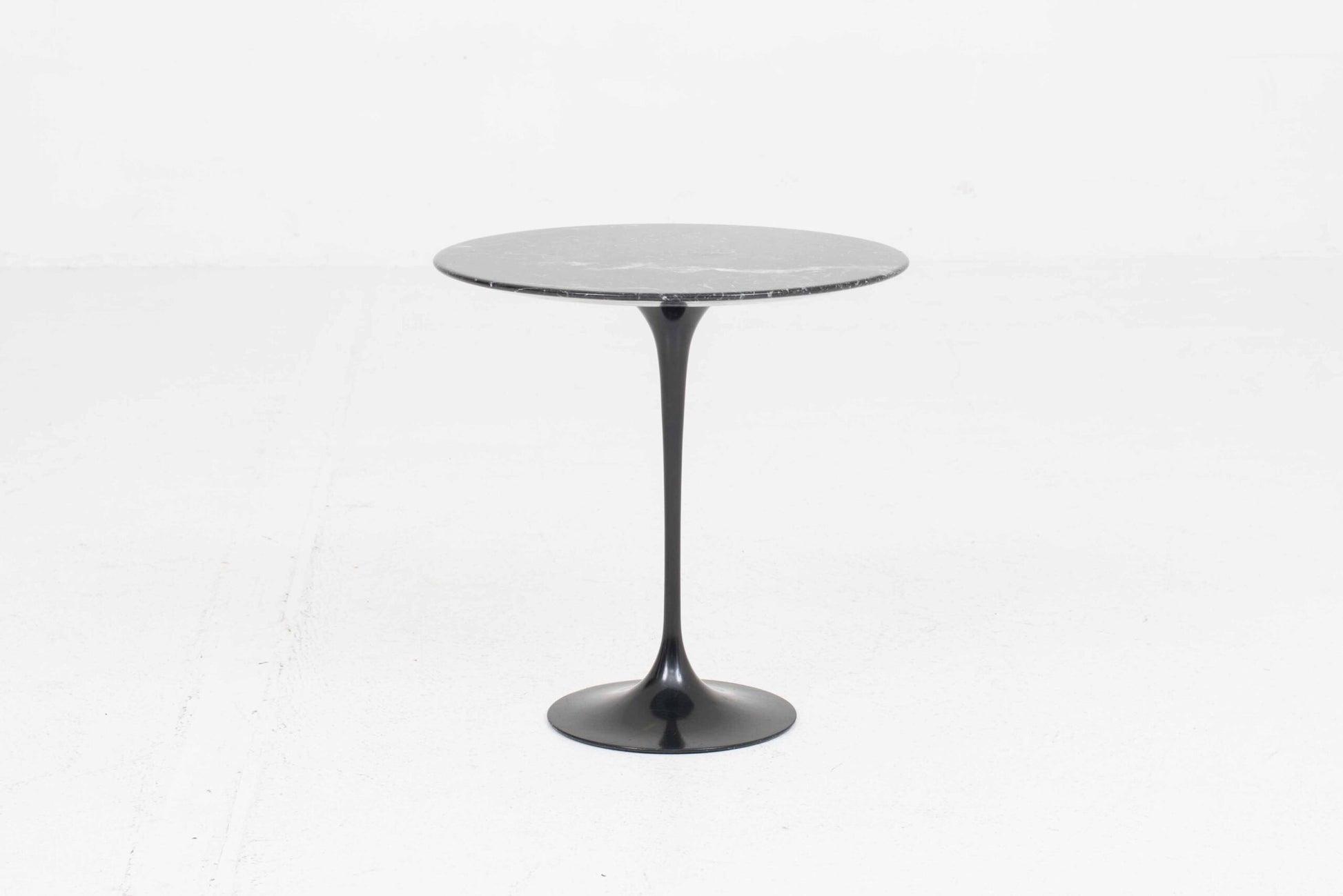 Vintage Beistelltisch "Tulip" von Eero Saarinen für Knoll International, schwarzer Marmor