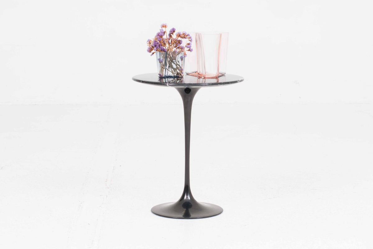 Vintage Beistelltisch Tulip von Eero Saarinen für Knoll International, schwarzer Marmor