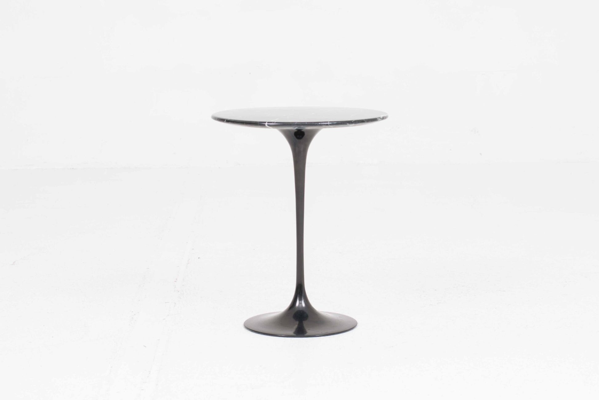 Vintage Beistelltisch Tulip von Eero Saarinen für Knoll International, schwarzer Marmor