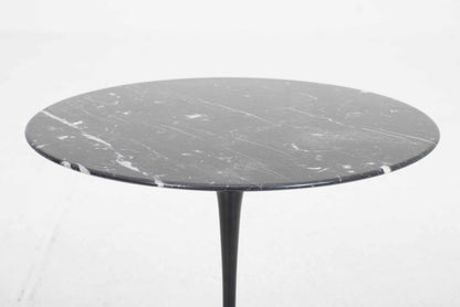 Vintage Beistelltisch "Tulip" von Eero Saarinen für Knoll International, schwarzer Marmor, Ø51cm