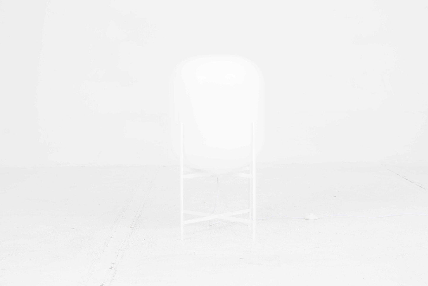 Lampadaire vintage Oda de Sebastian Herkner pour Pulpo en blanc