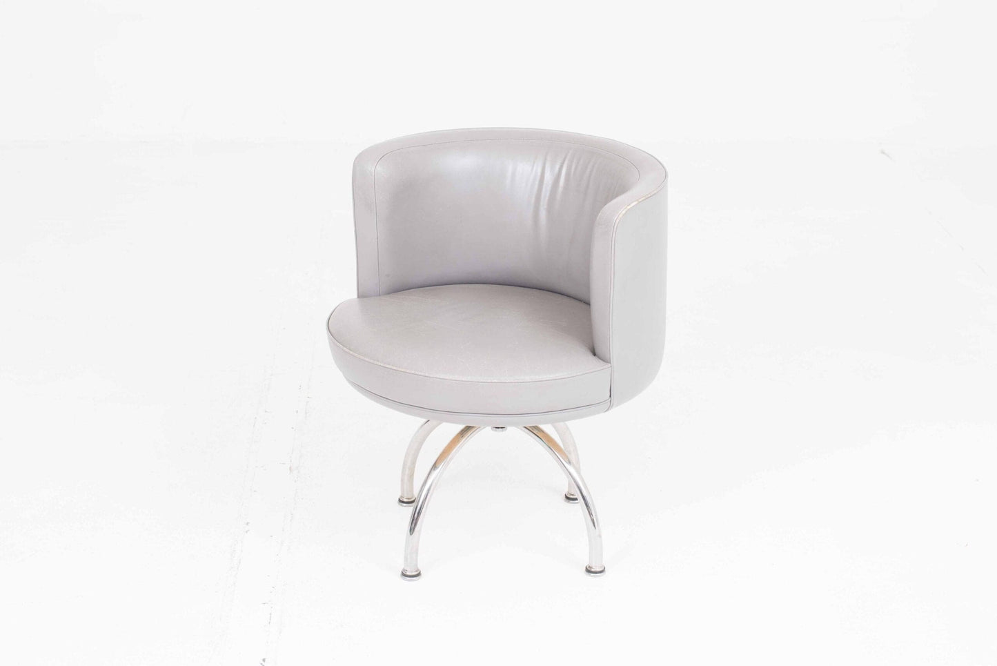 Fauteuil vintage Expo 70 de Hindermann en cuir gris par Robert et Trix Haussmann