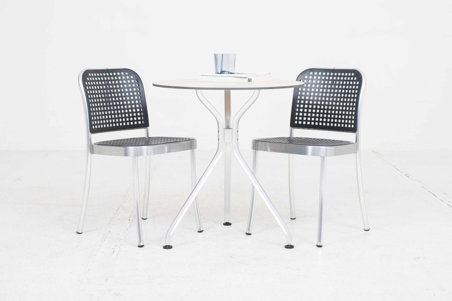 Vintage Gartentisch Alu 3 von Kurt Thut für Seledue in Beige