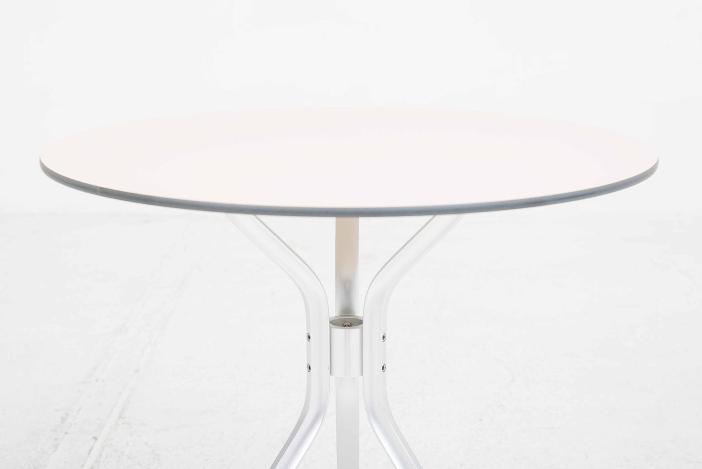 Vintage Gartentisch Alu 3 von Kurt Thut für Seledue in Beige