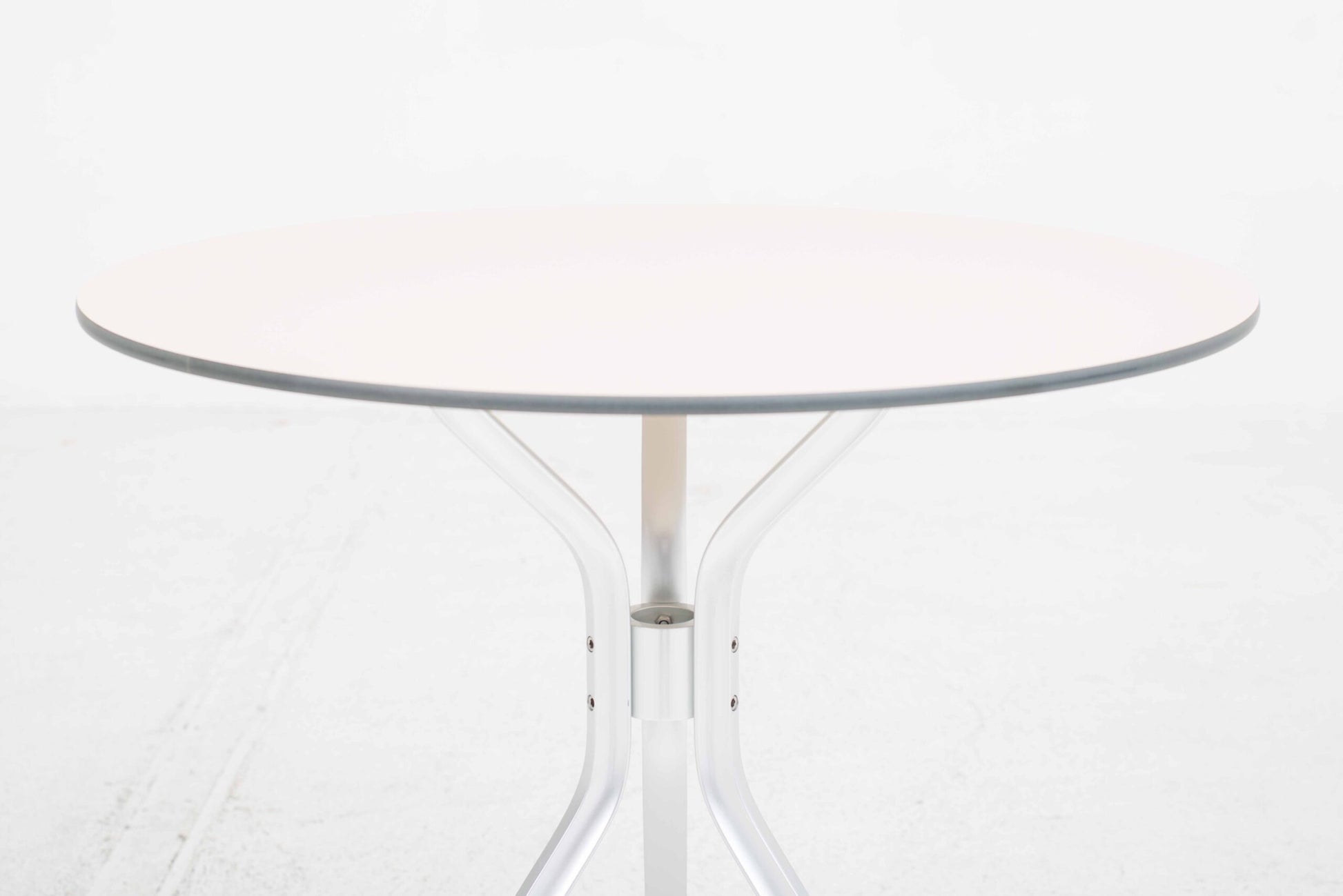 Vintage Gartentisch Alu 3 von Kurt Thut für Seledue in Beige