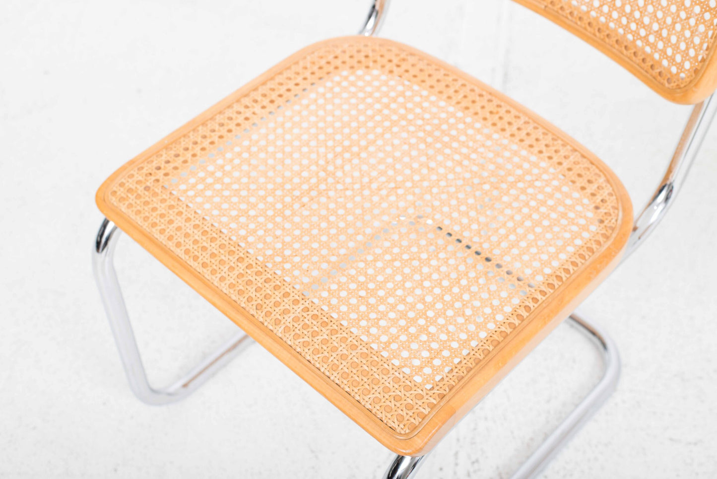 Thonet S32 cantilever chair by Marcel Breuer