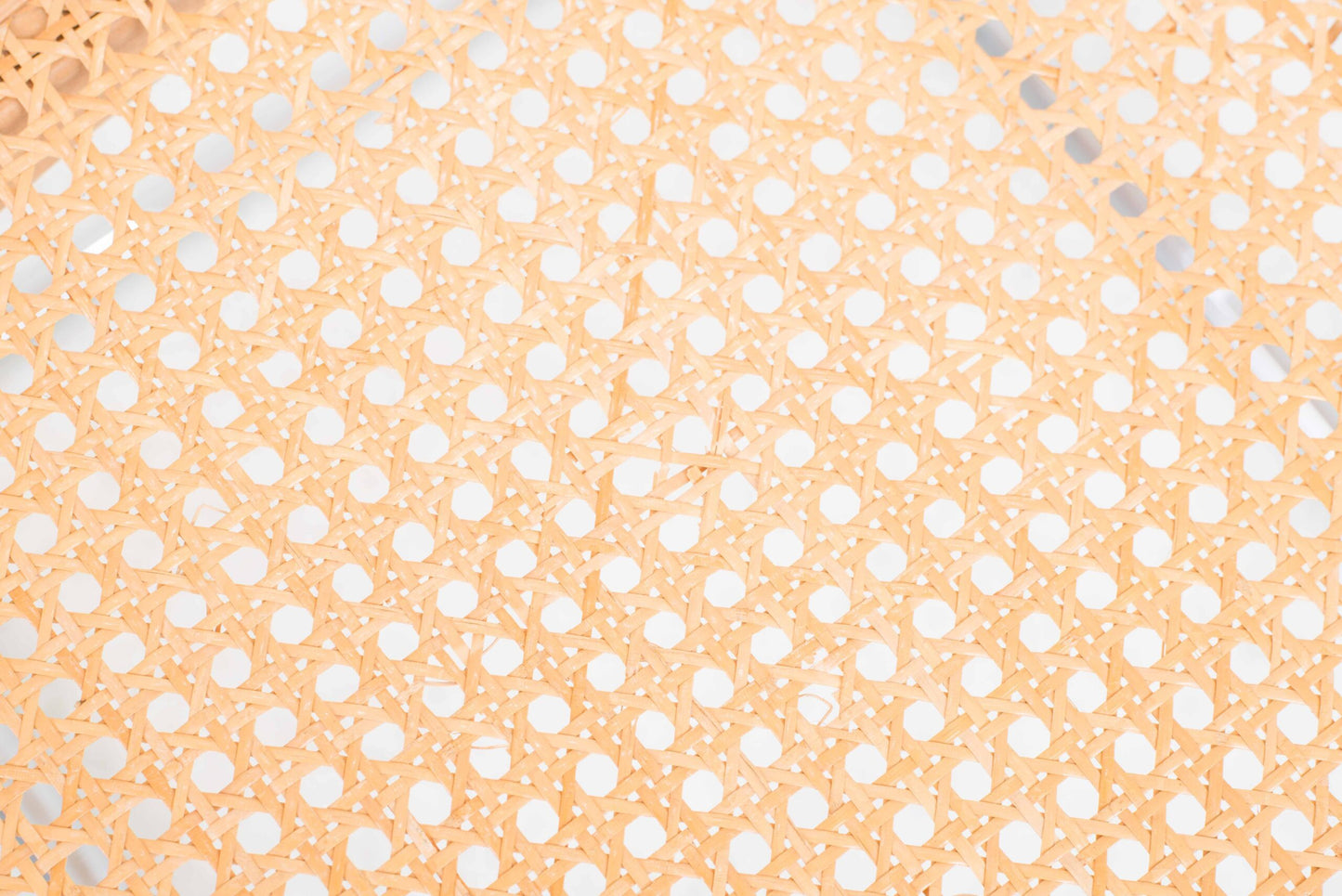 Thonet S32 cantilever chair by Marcel Breuer