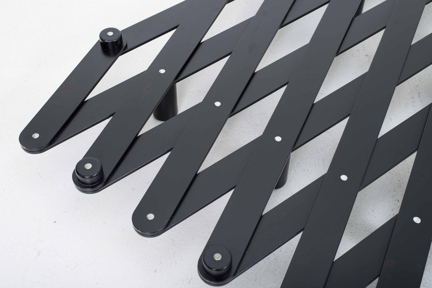 Vintage Scherenbett Thut von Kurt Thut für Thut in Schwarz