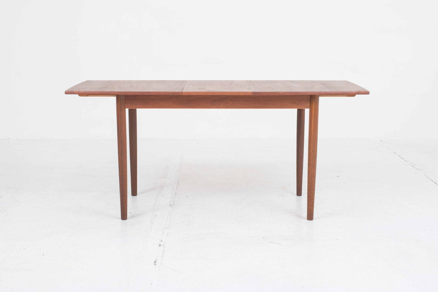Table extensible vintage en teck design années 60 marron