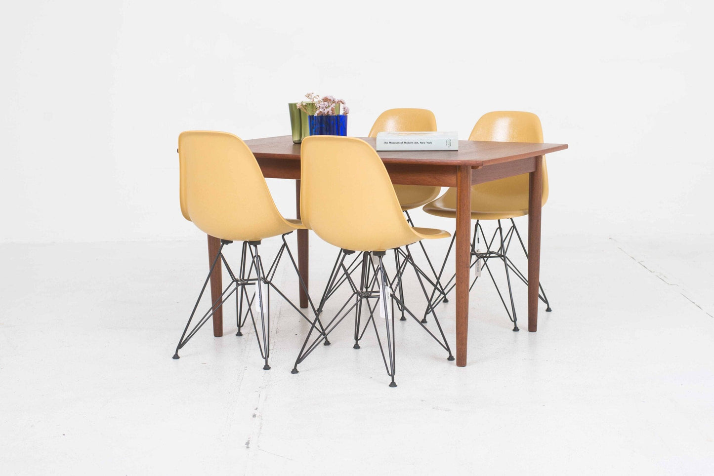 Table extensible vintage en teck design années 60 marron