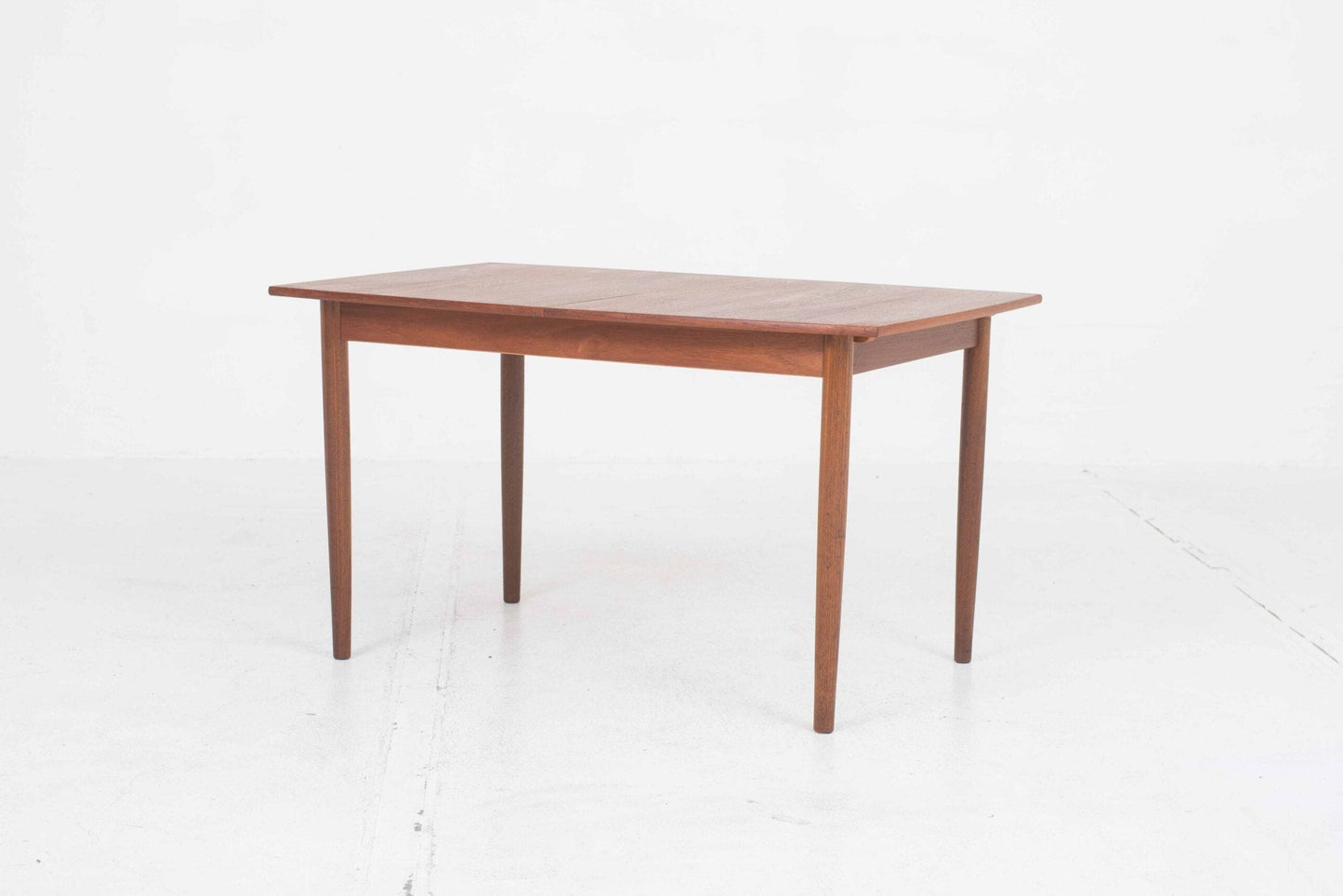 Table extensible vintage en teck design années 60 marron