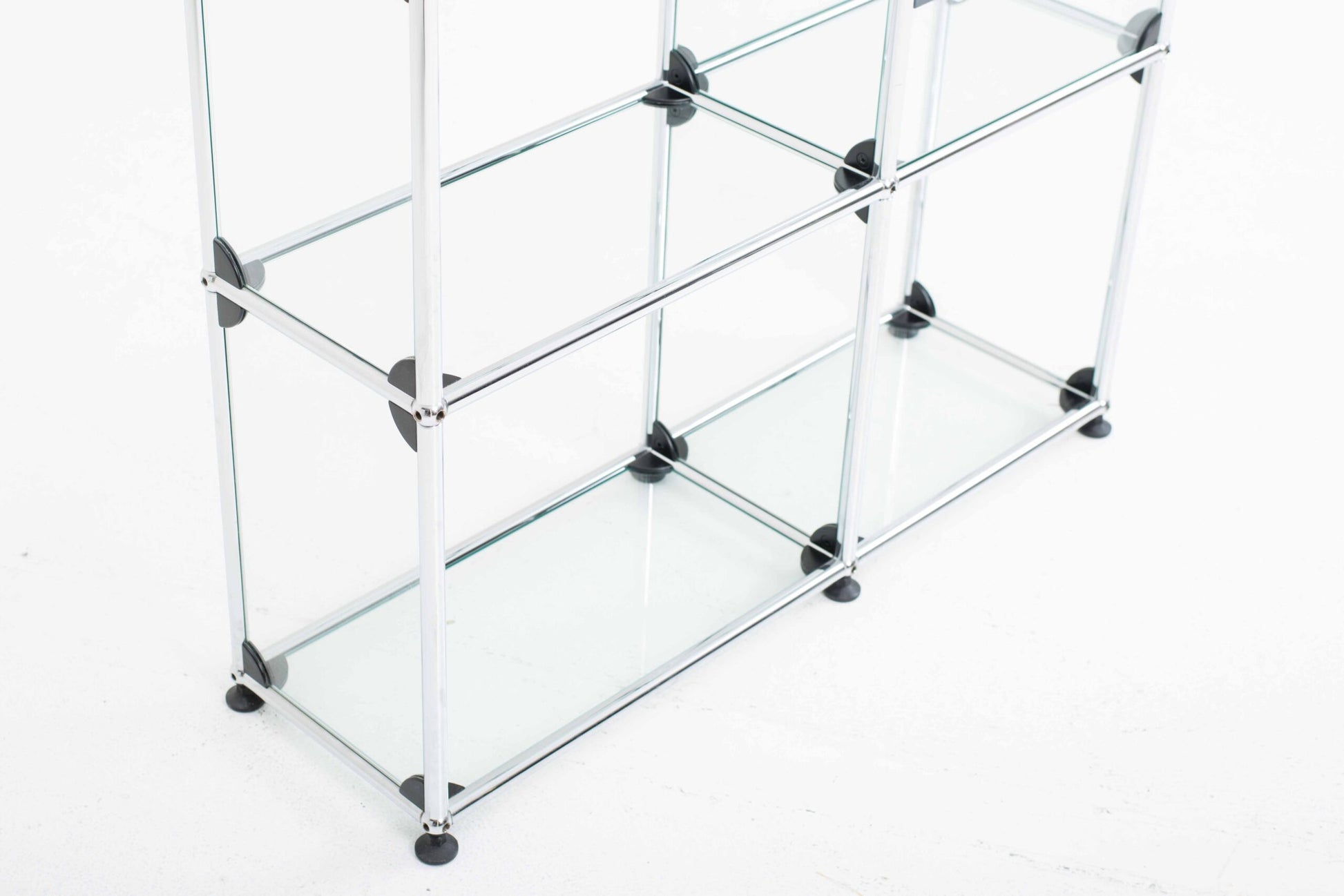 Vintage Regal von USM mit zwei Vitrinenfächern