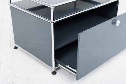 Meubles USM en gris anthracite