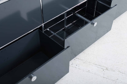 USM Regal in Anthrazitgrau