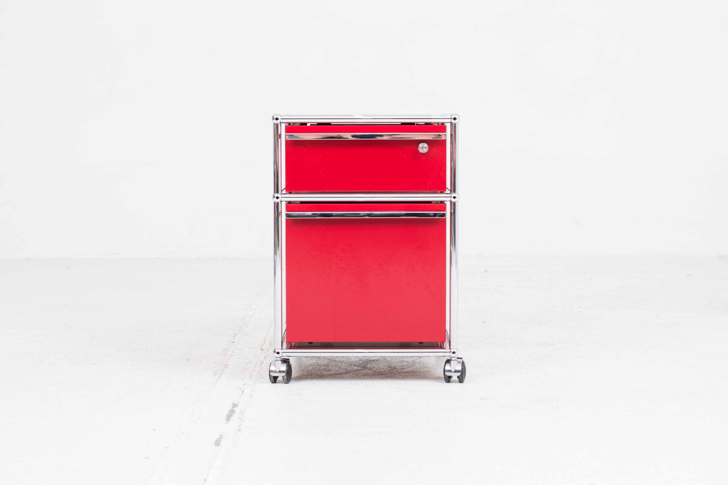 USM Rollcontainer Rubinrot