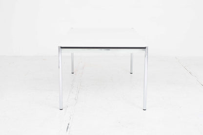 USM Schreibtisch 175cm x 100cm in Perlgrau