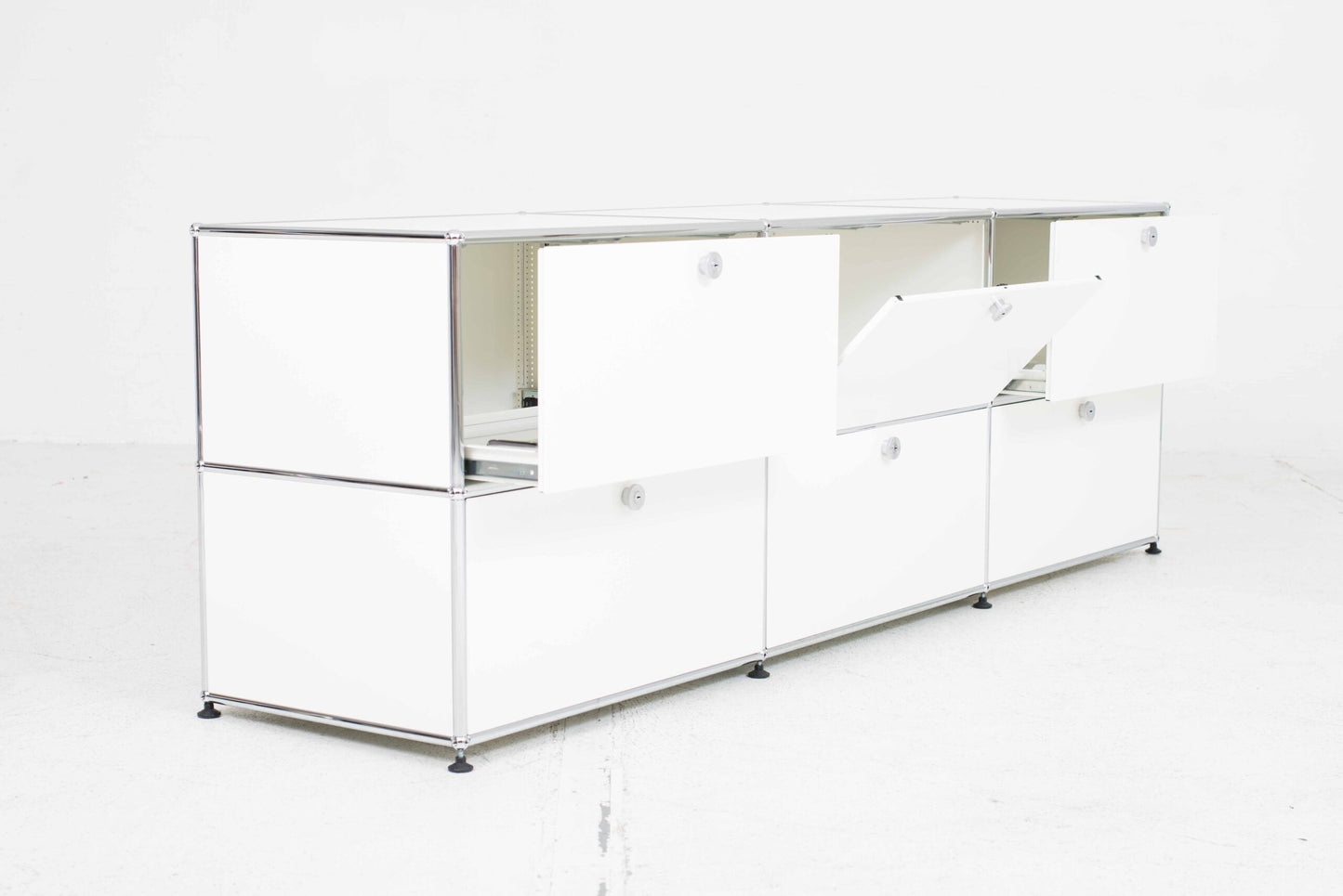 USM Sideboard in Reinweiß