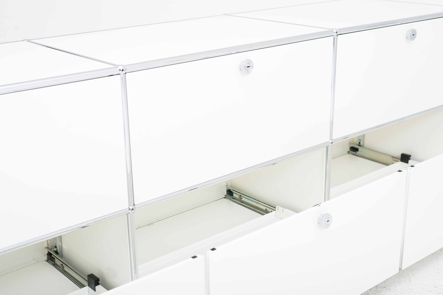 USM Sideboard in Reinweiß