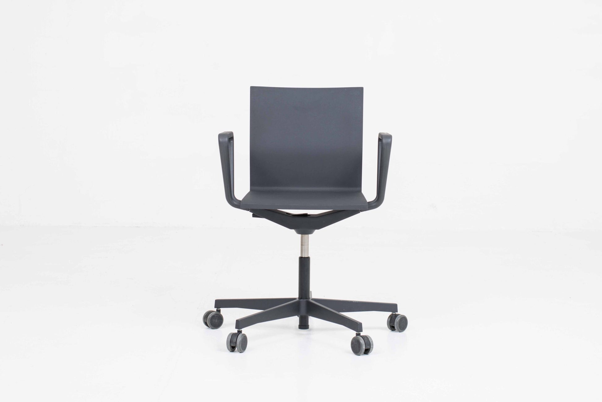 Vintage Bürostuhl .04 von Maarten Van Severen für Vitra mit Armlehnen in Schwarz