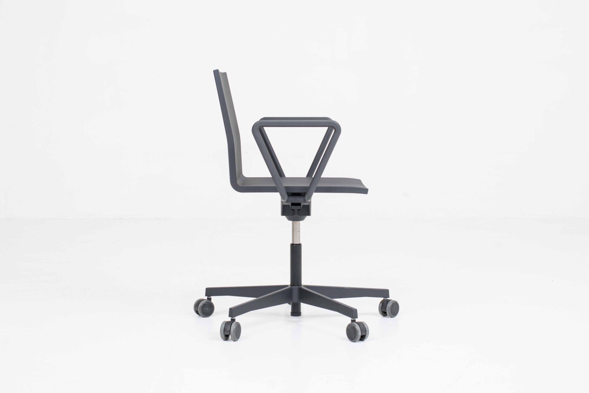 Vintage Bürostuhl .04 von Maarten Van Severen für Vitra mit Armlehnen in Schwarz